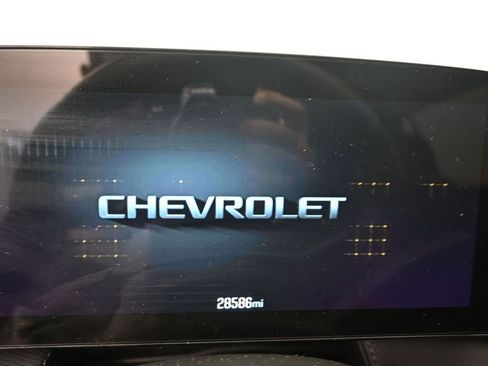 Used 2025 Chevrolet Equinox LT FWD image 11
