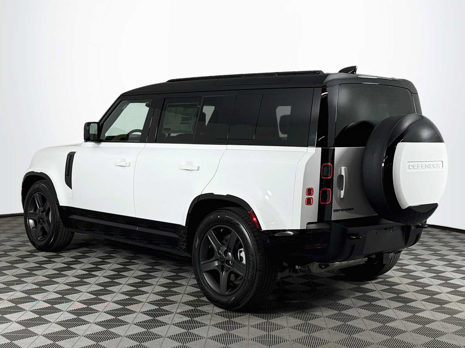 New 2026 Land Rover Defender 110 X-Dynamic SE AWD/4WD image 7