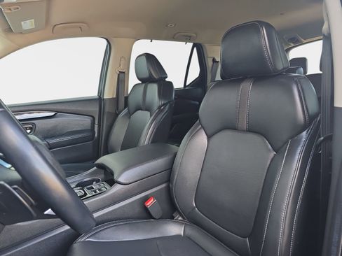 Certified 2025 Honda Pilot EX-L image 18