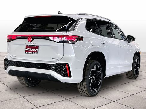 New 2026 Volkswagen Tiguan SEL R-Line AWD/4WD image 4