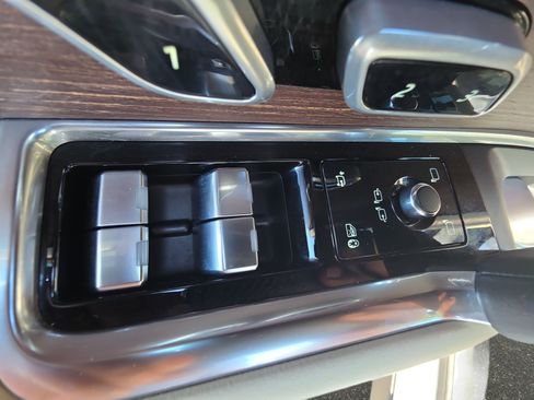 Certified 2023 Land Rover Range Rover SE AWD/4WD image 28