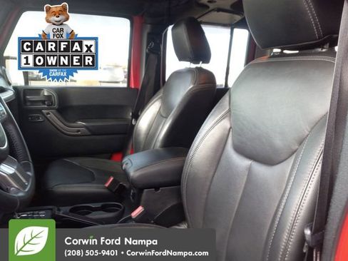 Used 2018 Jeep Wrangler Unlimited Sahara image 22