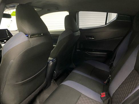 Used 2020 Toyota C-HR LE image 11