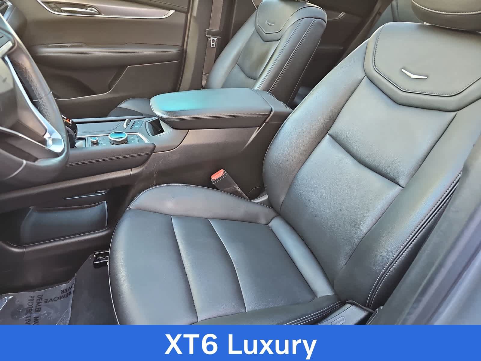 Used 2024 Cadillac XT6 Luxury w/ LPO, Floor Liner Package FWD image 15