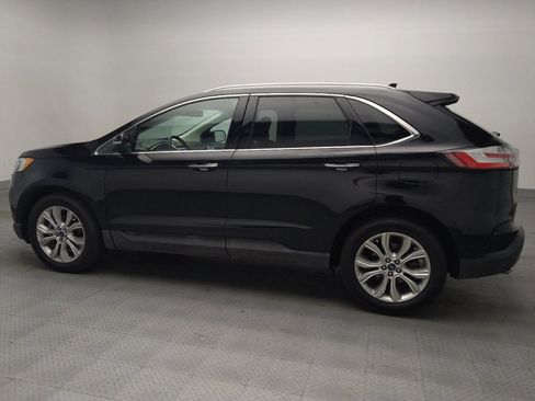 Used 2019 Ford Edge Titanium FWD image 3