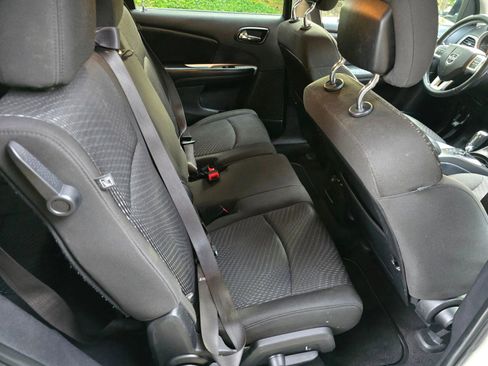 Used 2019 Dodge Journey SE w/ Premium Group image 13