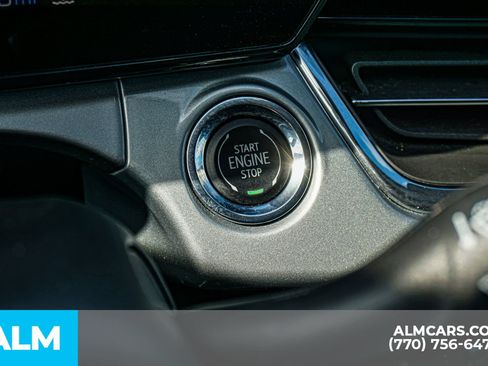 Used 2025 Chevrolet Trax LT w/ LT Convenience Package FWD image 33