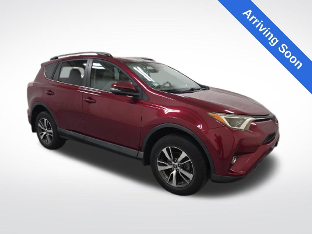 Used 2018 Toyota RAV4 XLE AWD/4WD image 1