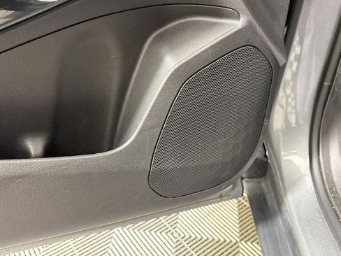 Used 2025 Chevrolet Trax LT image 21