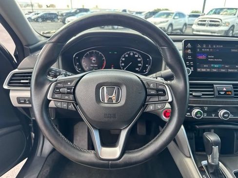 Used 2018 Honda Accord Touring image 14