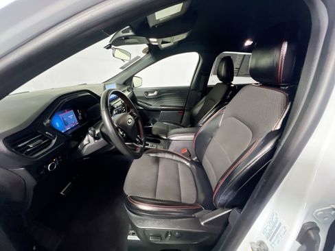 Used 2023 Ford Escape ST-Line image 14