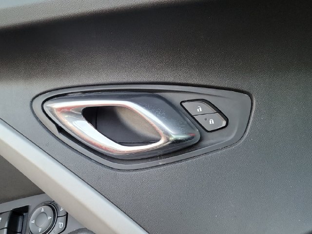Used 2020 Chevrolet Camaro SS RWD image 15
