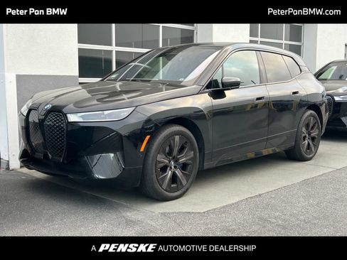 Used 2024 BMW iX xDrive50 w/ Sport Package AWD/4WD image 1