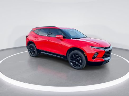 Used 2023 Chevrolet Blazer RS w/ LPO, Floor Liner Package AWD/4WD image 2