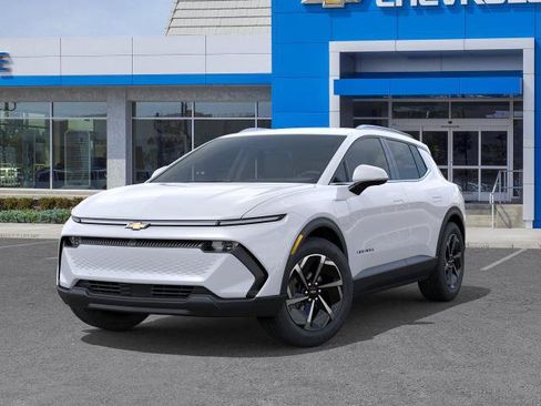 New 2026 Chevrolet Equinox EV LT FWD image 30