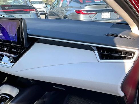 Certified 2025 Toyota Corolla LE image 17