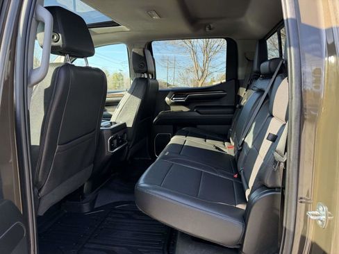 Used 2023 GMC Sierra 1500 Elevation w/ Elevation Premium Package AWD/4WD image 16