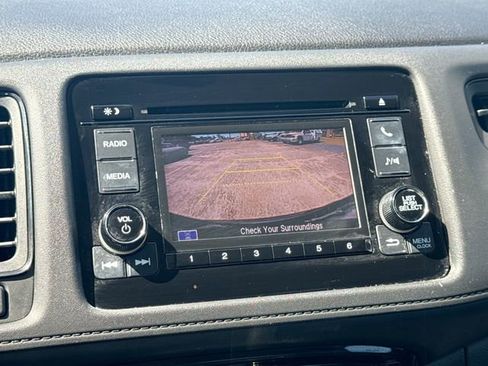 Used 2022 Honda HR-V LX image 17