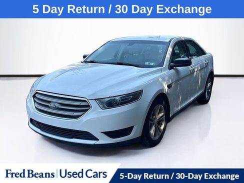 Used 2018 Ford Taurus SE FWD image 3