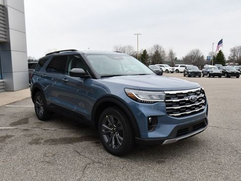 Used 2026 Ford Explorer Active w/ Active Comfort Package image 9