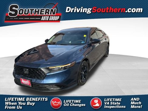 Used 2025 Honda Accord SE image 1