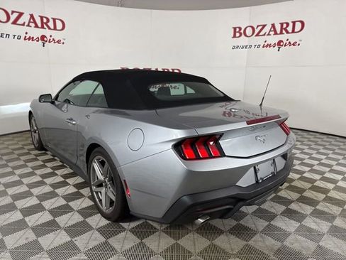 Used 2024 Ford Mustang Convertible image 6