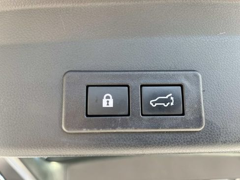 Used 2021 Subaru Ascent Limited w/ Technology Package AWD/4WD image 23