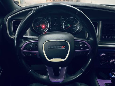 Used 2019 Dodge Charger SXT RWD image 26