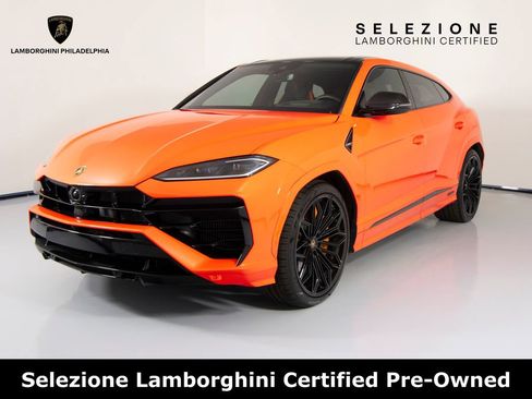 Used 2025 Lamborghini Urus SE image 1