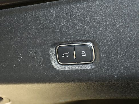Used 2025 Ford Expedition Platinum AWD/4WD image 50