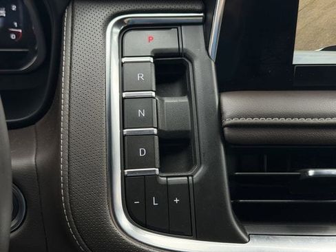 Used 2024 GMC Yukon SLT image 20