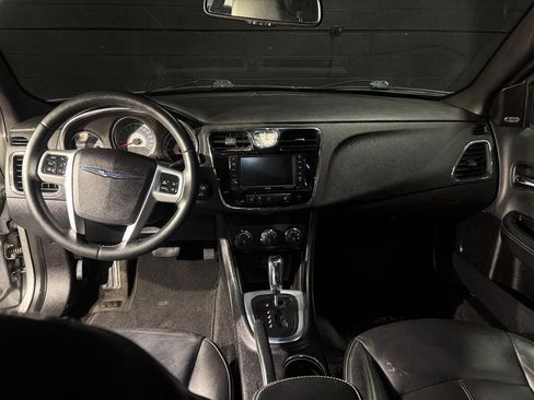Used 2014 Chrysler 200 Limited w/ Sun/Sound Group image 11