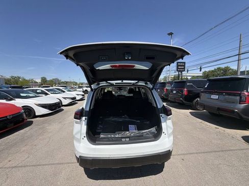 New 2026 Nissan Rogue SV AWD/4WD image 23
