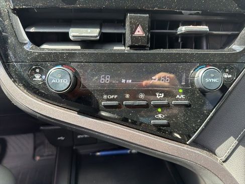 Used 2023 Toyota Camry SE w/ Convenience Package FWD image 12