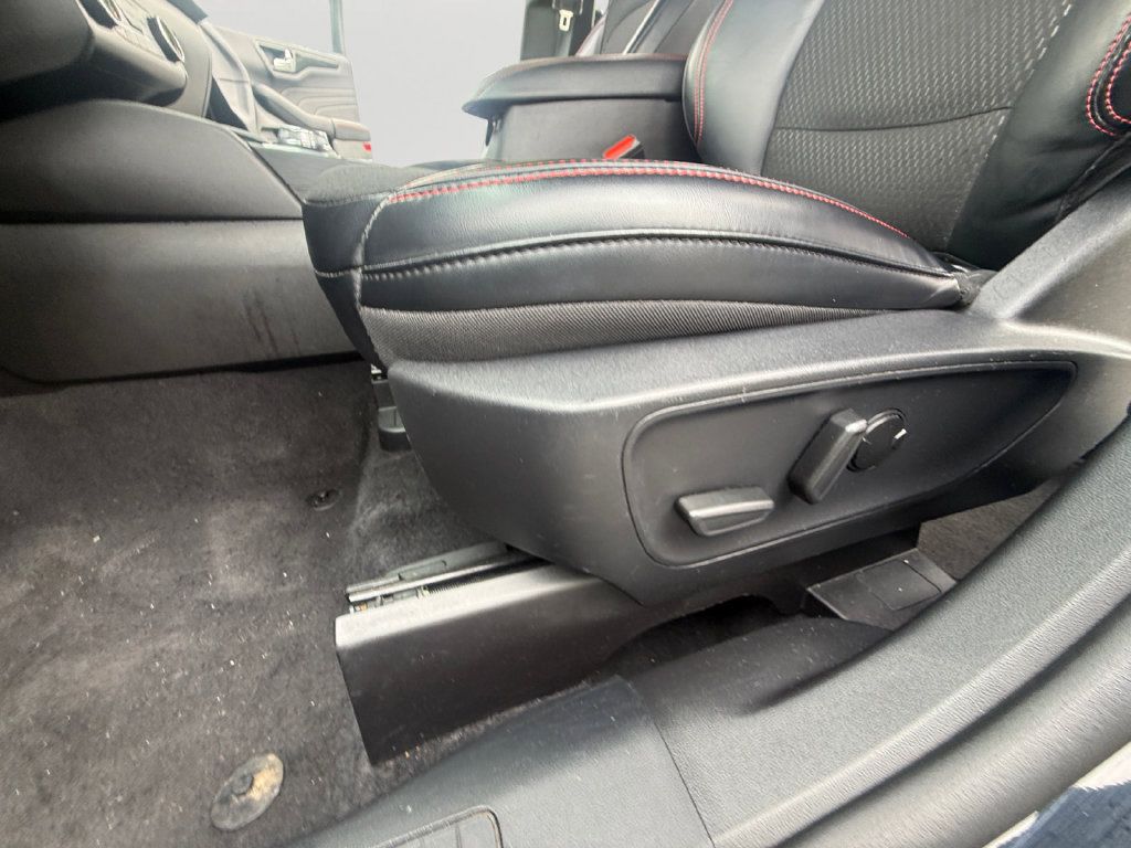 Used 2025 Ford Escape ST-Line Select AWD/4WD image 23