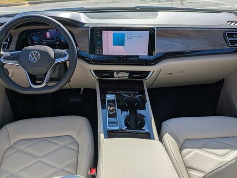 New 2026 Volkswagen Atlas SE FWD image 18