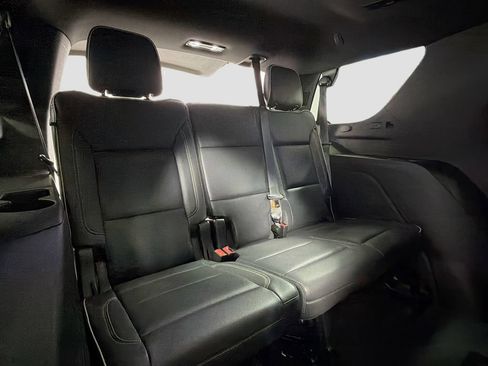 Used 2023 Chevrolet Tahoe Premier AWD/4WD image 31