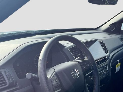 Used 2024 Honda Ridgeline TrailSport image 9