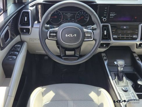 Certified 2023 Kia Sorento S w/ Panoramic Sunroof Package FWD image 13