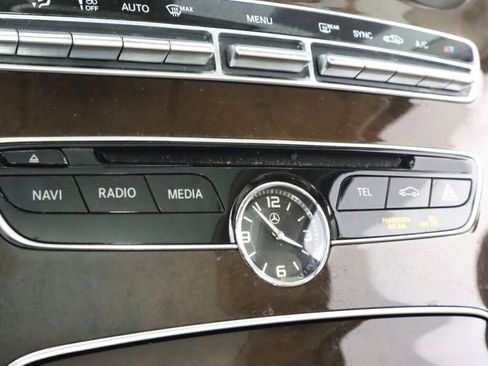 Used 2017 Mercedes-Benz C 300 4MATIC Sedan image 22