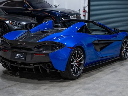Used 2018 McLaren 570S Spider image 7