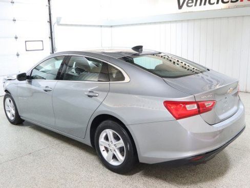 Used 2024 Chevrolet Malibu LS image 3