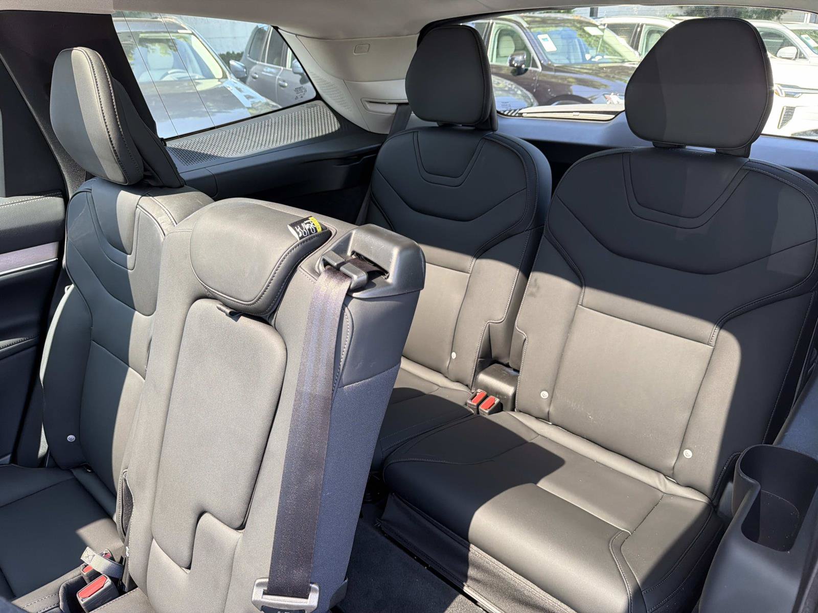 Certified 2025 Volvo EX90 Ultra AWD/4WD image 23