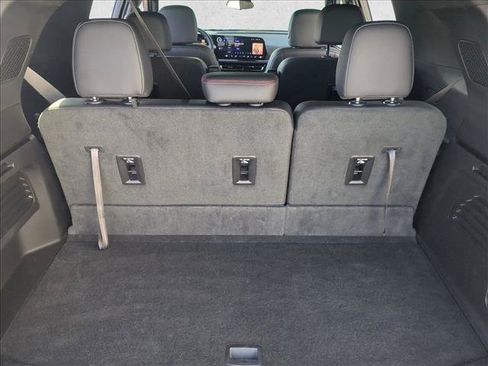 Used 2025 Chevrolet Traverse Z71 AWD/4WD image 6
