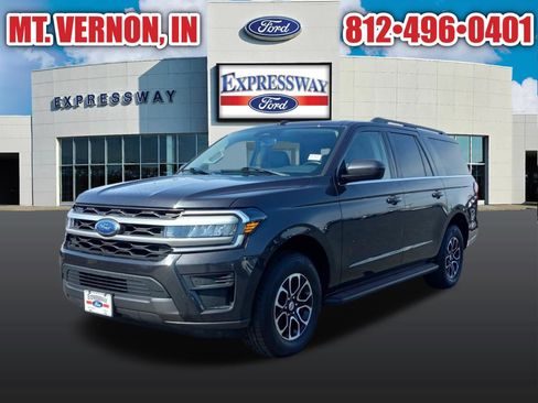 Used 2024 Ford Expedition Max XLT image 3