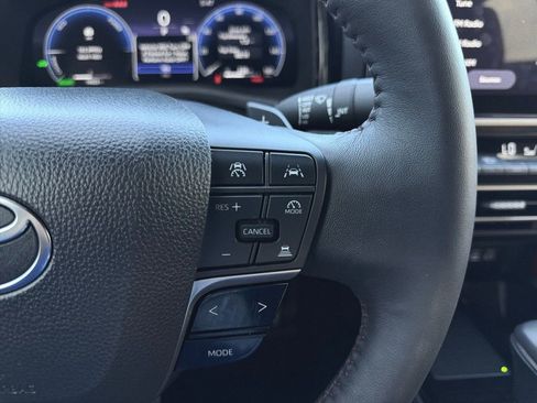 Used 2025 Toyota Camry XSE image 7