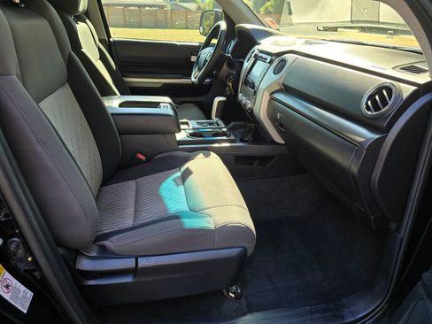 Used 2017 Toyota Tundra SR5 image 13