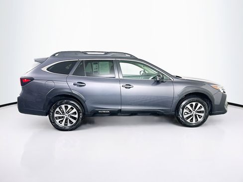 Used 2025 Subaru Outback Premium image 10