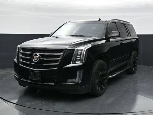 Used 2015 Cadillac Escalade Luxury AWD/4WD image 5