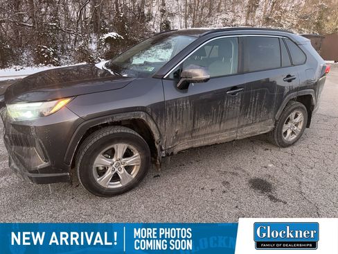 Used 2022 Toyota RAV4 XLE image 1